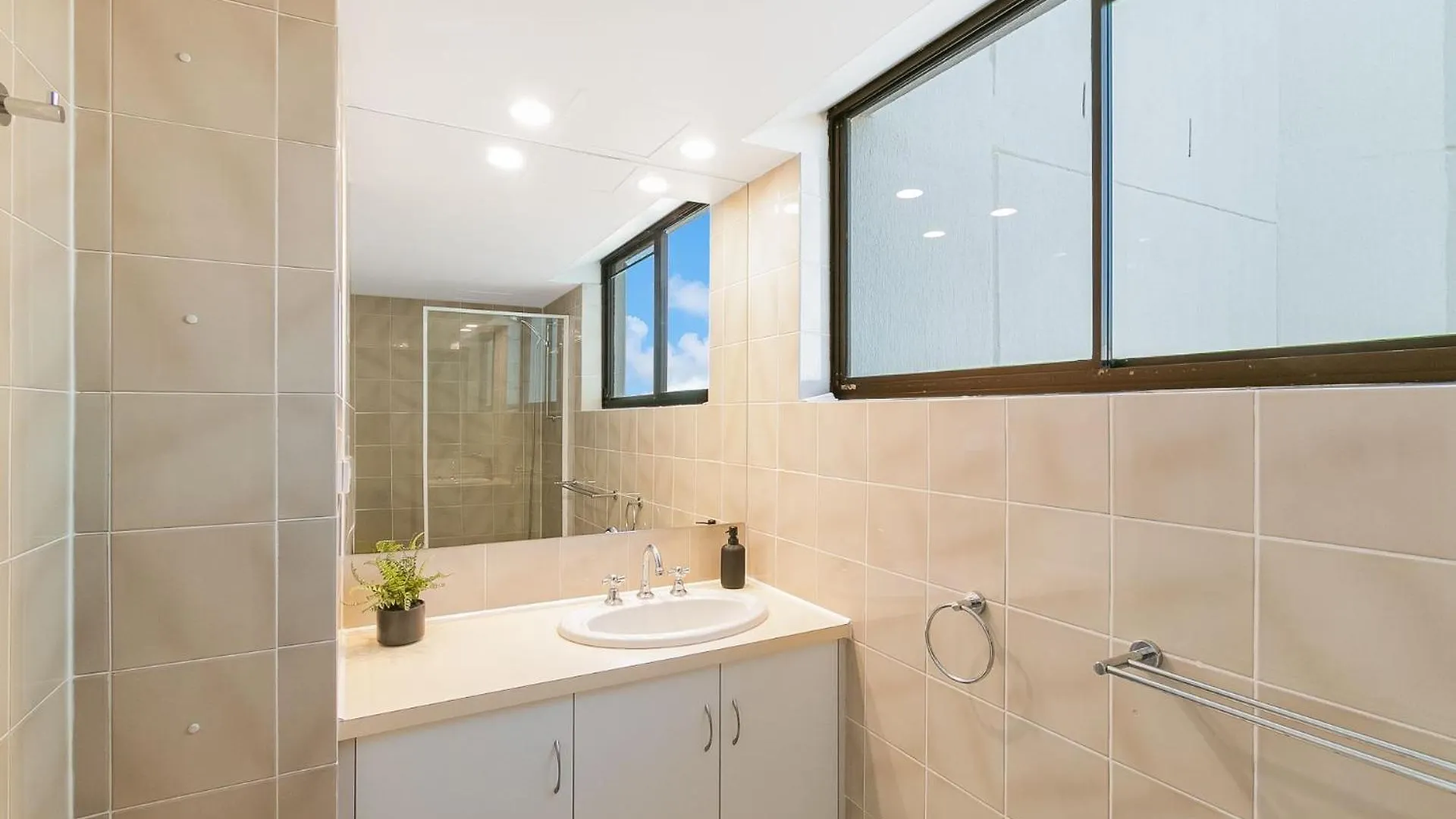San Simeon 33 Apartment Gold Coast 0*,  Australia